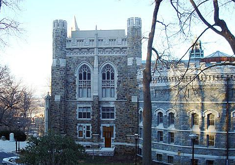 里海大学