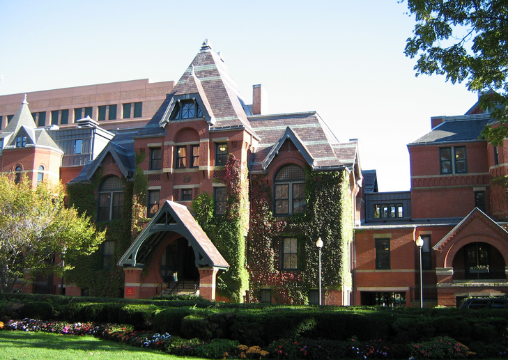 波士顿大学